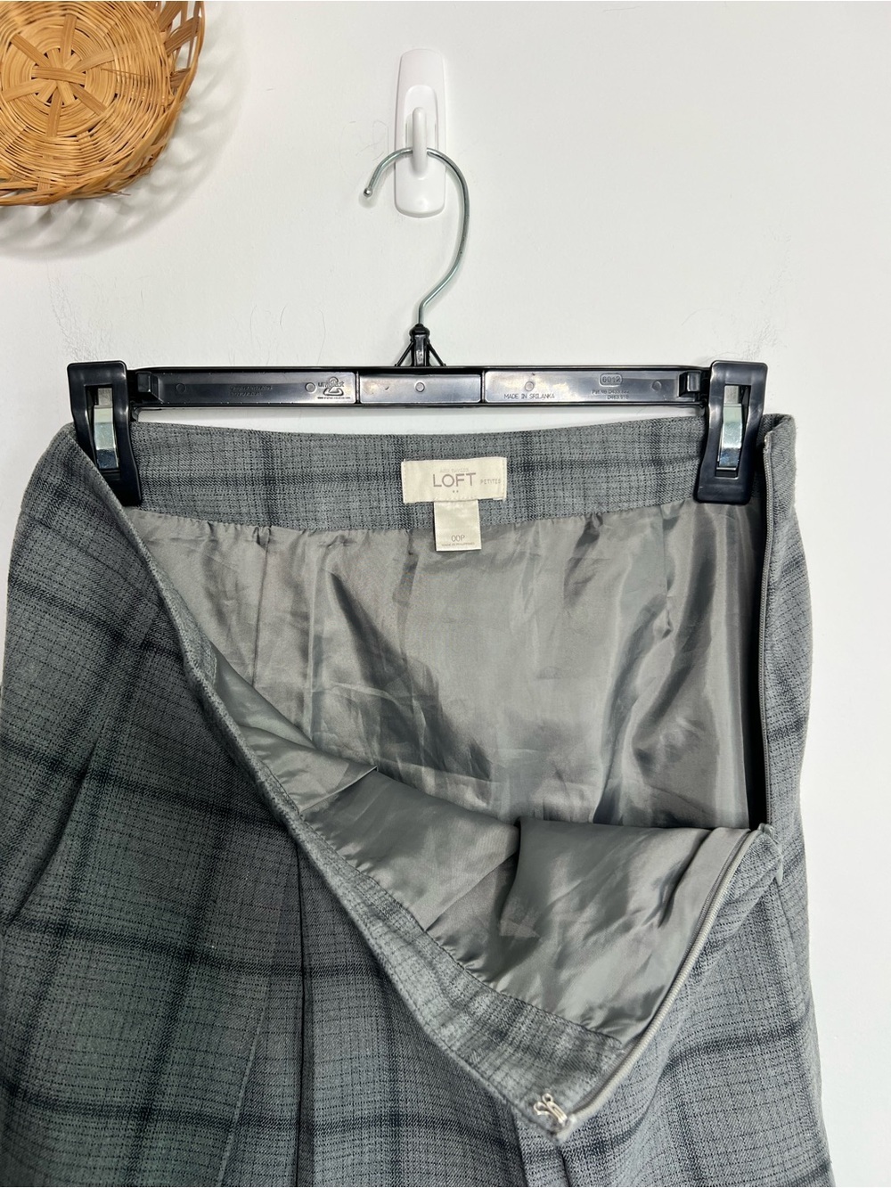 Loft Pleated Skirt Size 00 Petite - Picture 3 of 5